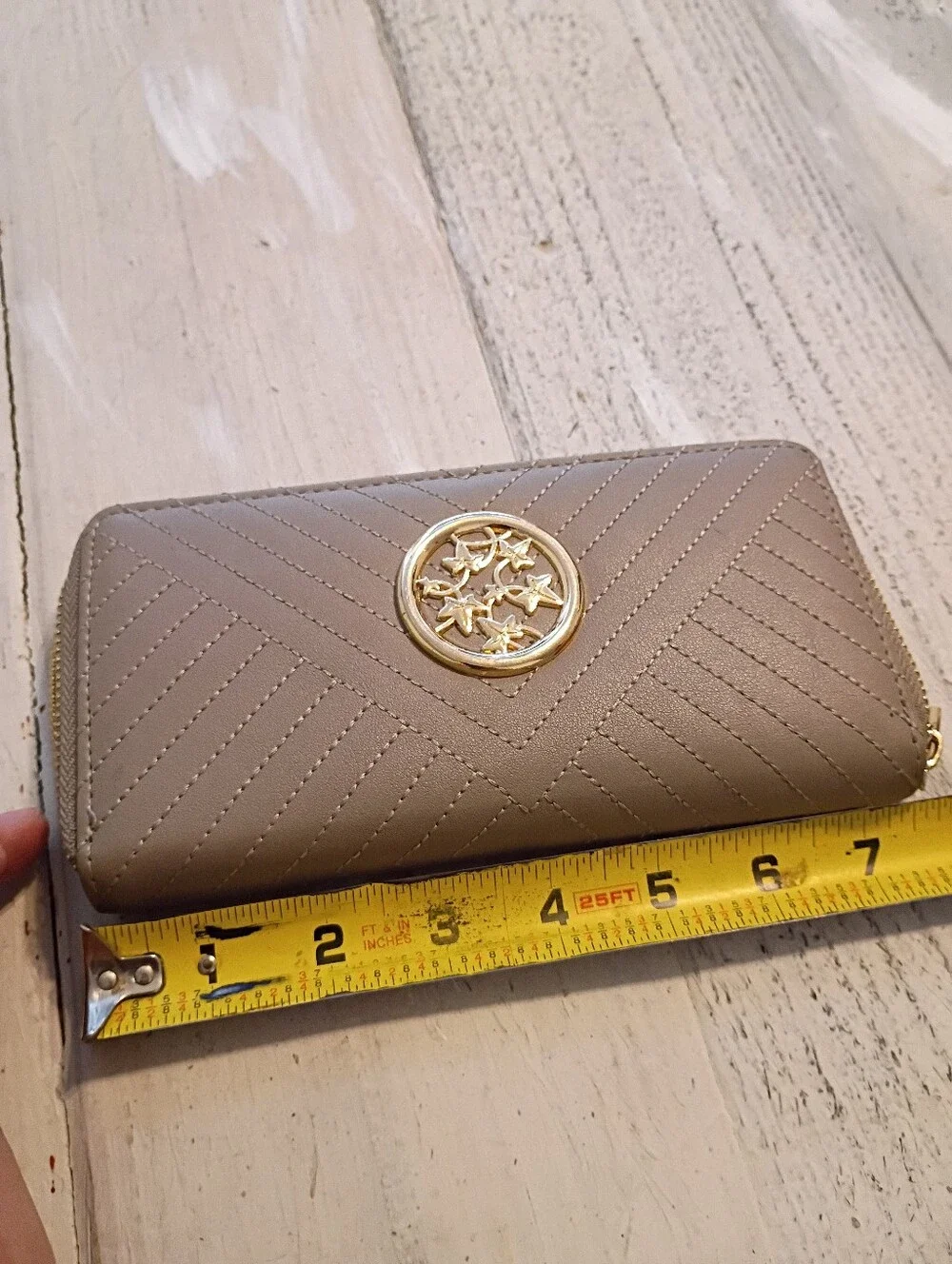Wallet in very good condition brand unknown